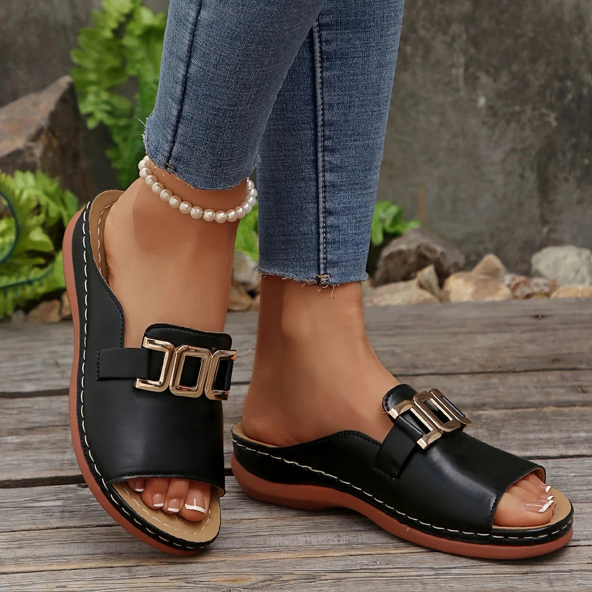 Mules Lysa Élégantes à Boucle Dorée – Confort & Chic Assuré