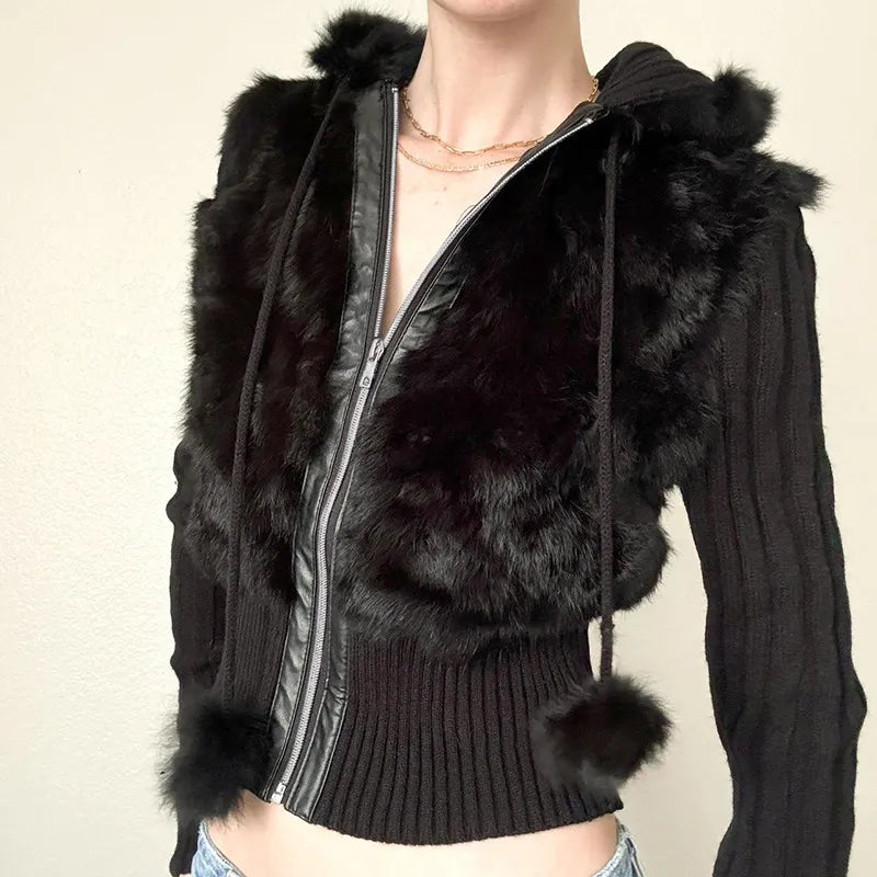 Veste Noire Fausse Fourrure Femme Kaïa – Élégance Nocturne