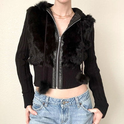 Veste Noire Fausse Fourrure Femme Kaïa – Élégance Nocturne