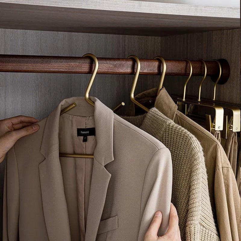 Bellora Set of 5 Solid Matte Metal Hangers in Gold and Silver for Seamless Wardrobe Organization