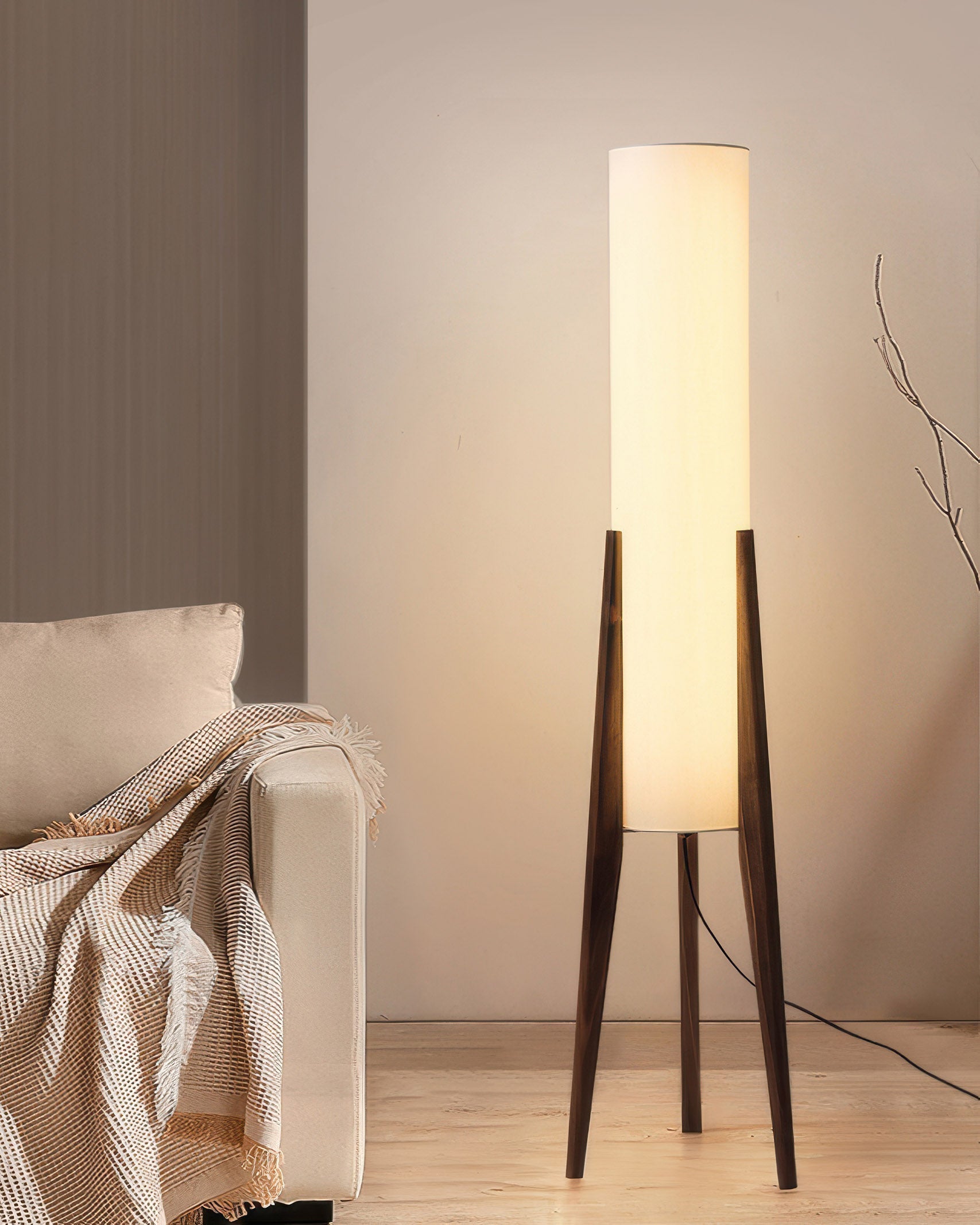 Kirara | Solid Walnut Wood Artistic Floor Lamp