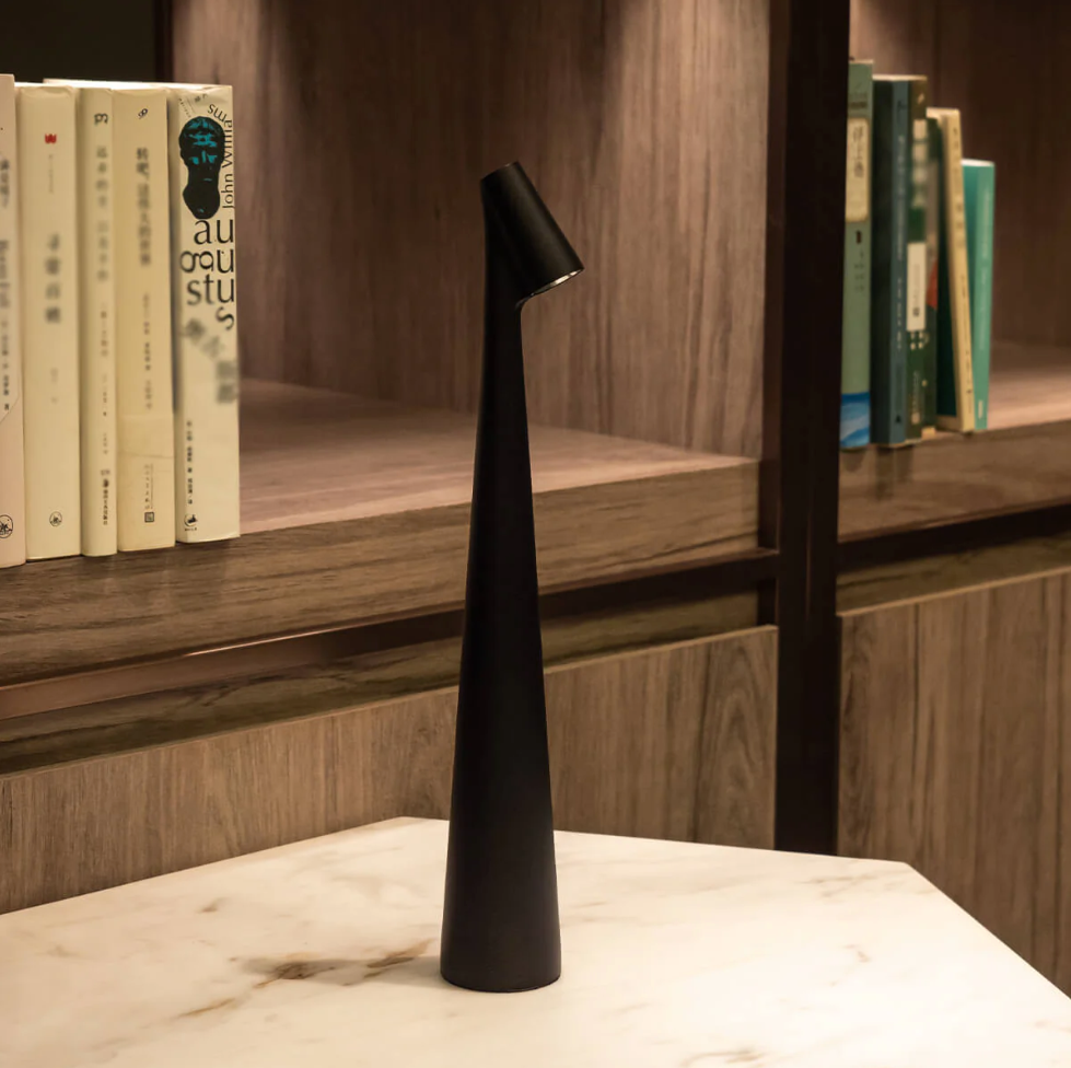 Nordic Minimalist Wireless LED Table Lamp for Reading and Dining